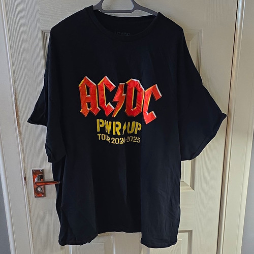 Official power up tour - ac/dc,