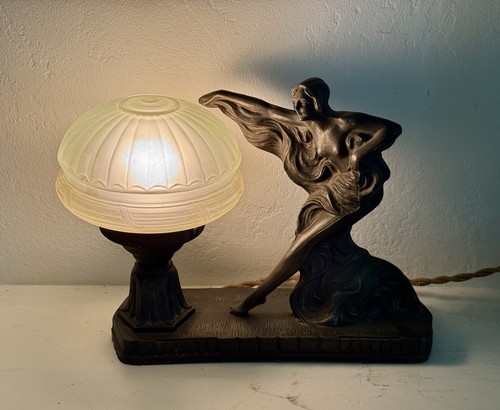 1930s vintage art deco table - art,