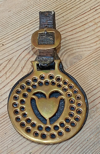 Heart motif horse brass - , on