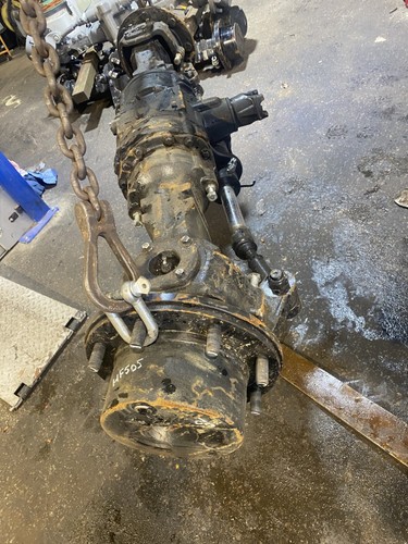 Jcb stud axle - 8,