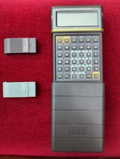Psion Organiser II with 32K + spreadsheet Datapaks .LZ64 English French Deutsch 