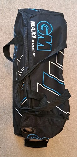 Junior cricket helmet - pads, &