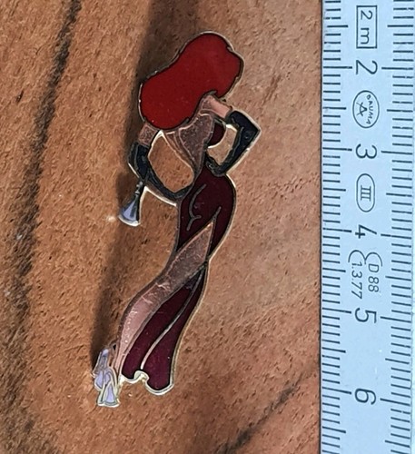 Jessica rabbit pin badge - rabbit,