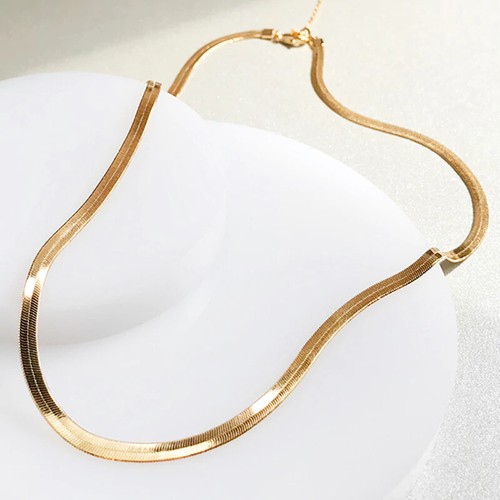 Thin gold tone chain - thin,