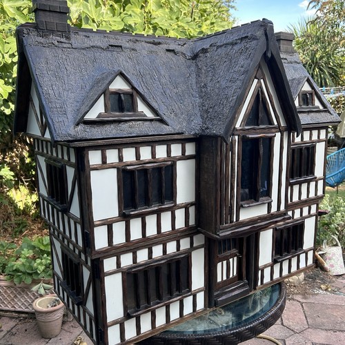 Vintage dolls house - vintage,