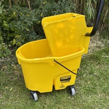 RUBBERMAID COMMERCIAL PRODUCTS  Mop Bucket and Wringer,Yellow