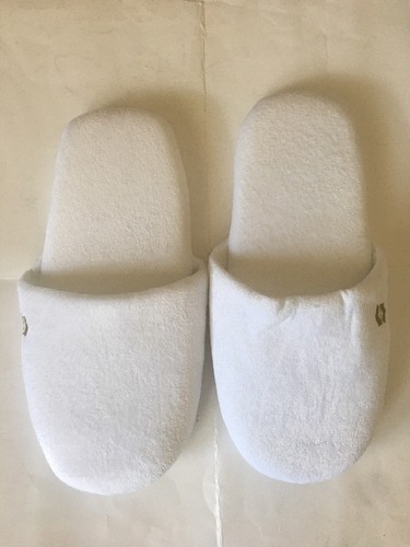 Hotel slipper two pairs white