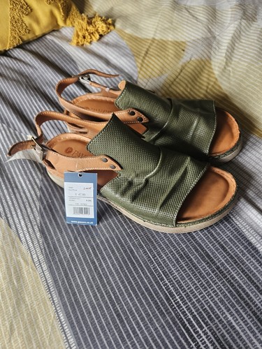 Pavers khaki leather sandals - pavers,