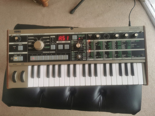 Korg microkorg synthesizer - microkorg,