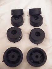 BLACK RUBBER FEET x8 SCREW ON