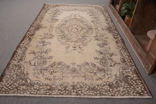 Vintage area rug 7x6 - vintage,