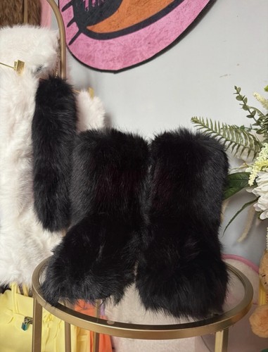 Black faux fur - 🎀black, kawaii