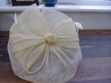 pretty ladies cream Debut