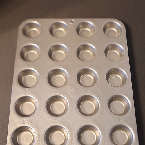 Pampered chef cup - chef, 24-cup
