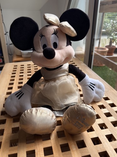 Disney store christmas - disney, minnie