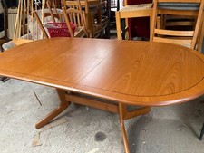 Vintage Retro Style Brown Wood Veneer Oval Pedestal Extending Dining Table