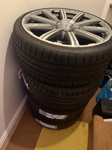 Genuine audi sq7 - genuine,