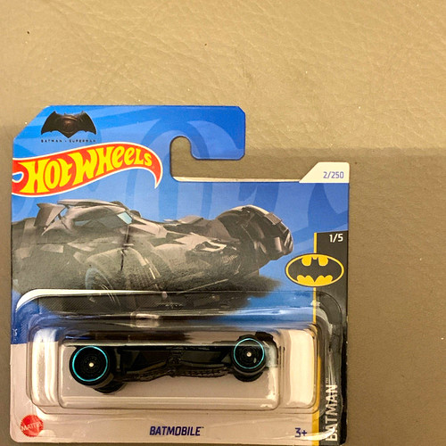 Hot wheels batman batmobile - batman,