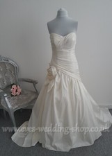 Veromia ivory wedding dress UK 12