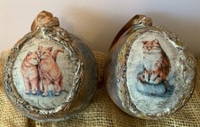 2 Victorian Cameo Baubles Cats