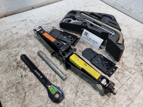 Volkswagen touareg tool kit - touareg,