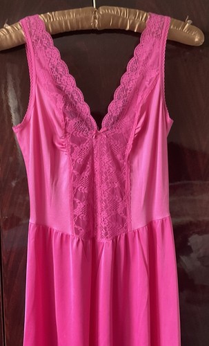 Dark pink cerise - dark, vintage