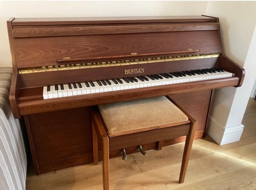 Piano bentley key - key., good