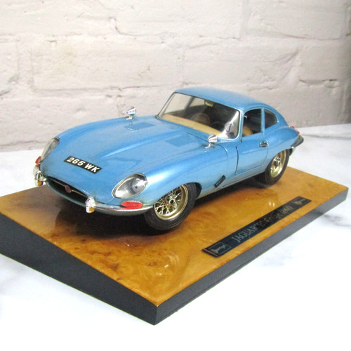 Burago jaguar e type - burago, 1/18