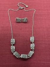 Swarovski jewellery set. including necklace and earrings. Silver Tone Excellent