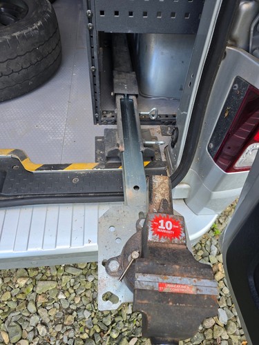 Sliding vice holder - sliding,