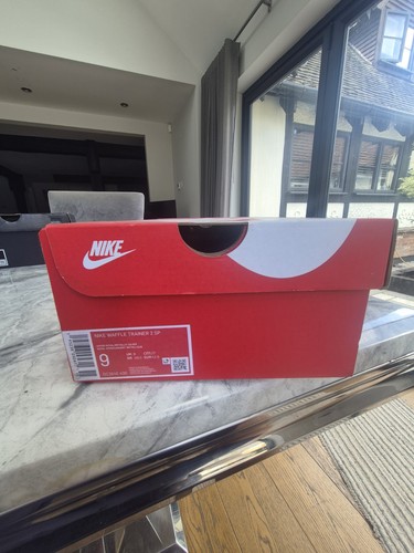 Box fresh nike waffles 8 - nike, uk