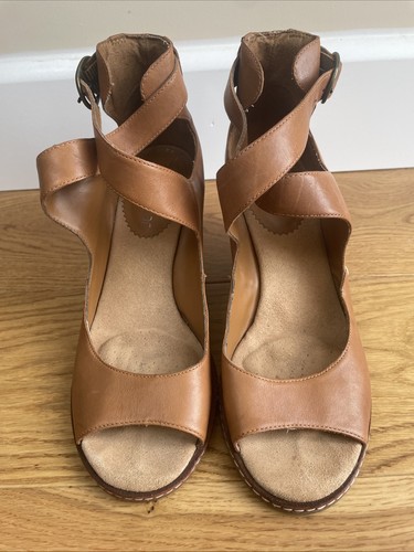 Clarks tan leather - tan, crossover