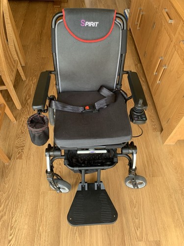 Foldable motorised wheelchair - foldable,
