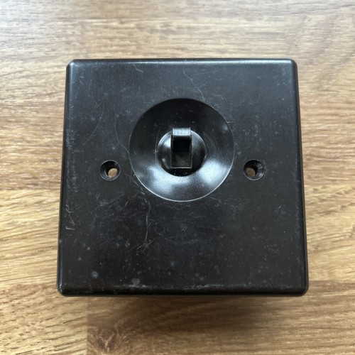 Bakelite brown vintage flush - bakelite,
