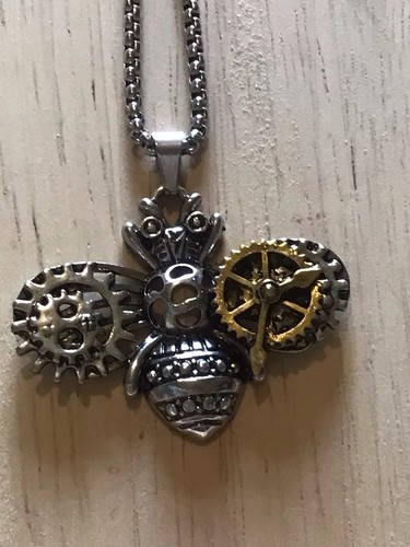Steampunk bee pendant - steampunk,