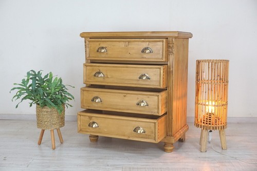 Beautiful country house chest