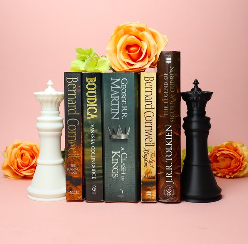 Pair chess piece bookend - of,