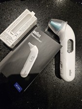Braun ThermoScan 3 IRT3030 Ear Thermometer .. New (Box Ripped)