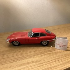 Franklin  mint 1:24 1961 Jaguar E-type coupe classic British model 118