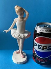 Royal Doulton Little Ballerina figurine 1992 - perfect : )