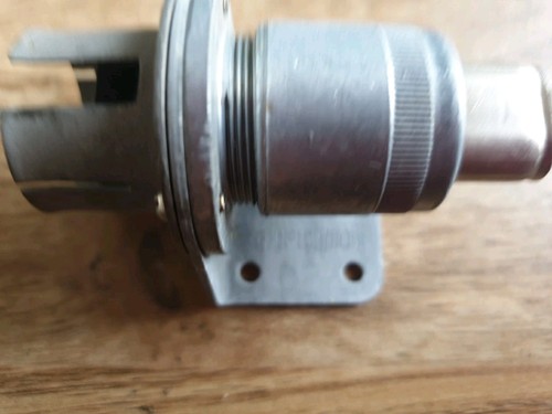 Socket type 10h - 63, 10h/11051