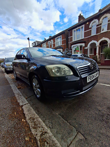 Toyota avensis 2004 petrol - avensis,