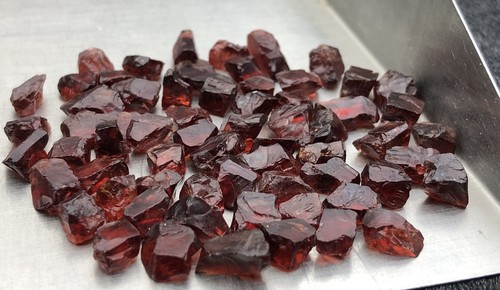 Natural rhodolite garnet rough - natural,