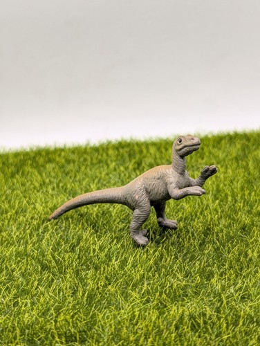 Safari ltd velociraptor - safari,