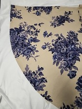 Williams Sonoma Round