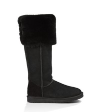 UGG® AUSTRALIA BAILEY BUTTON
