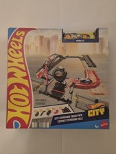 Hot Wheels City Track Pack, 10