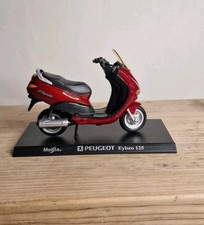 Maisto Peugeot Elyseo 125