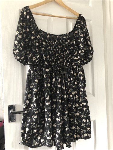 Ladies black short - short, sleeve