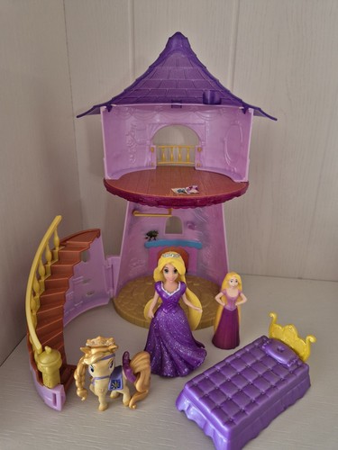 Tangled castle with magiclip